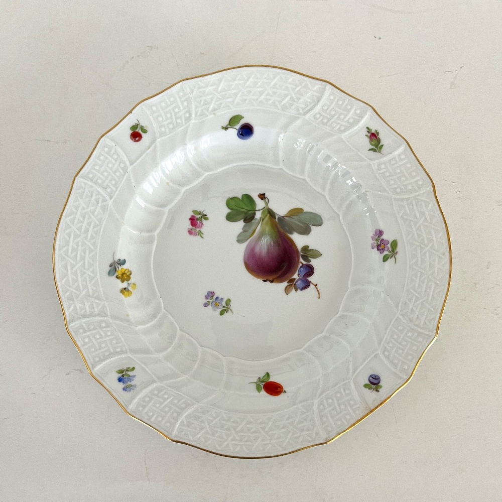 MEISSEN PLATE-ANTIQUE